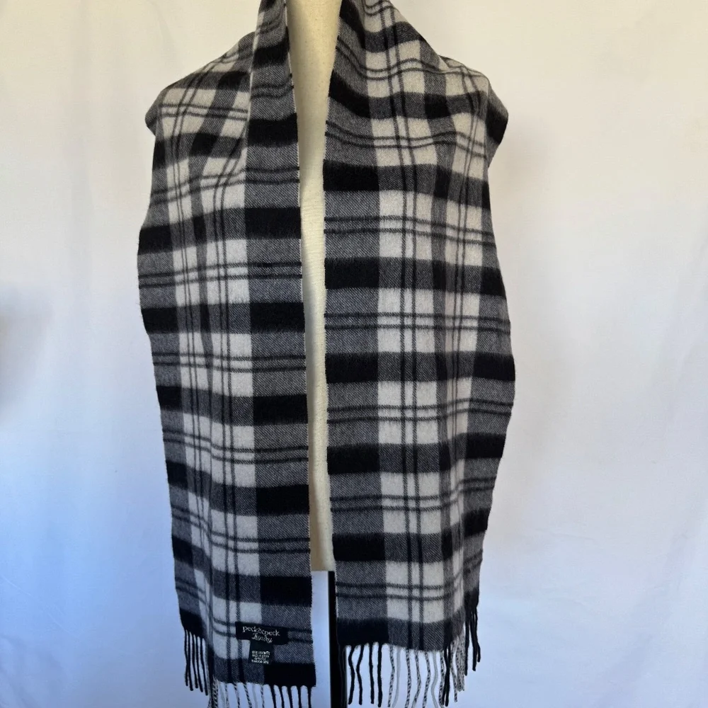 Peck & Peck Luxury Scarf Cashmere Plaid